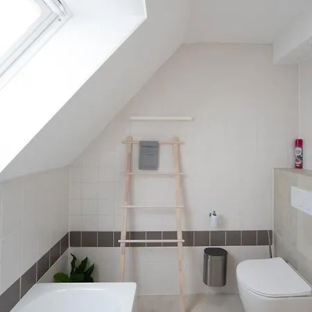 Cozy With A Great Location At 